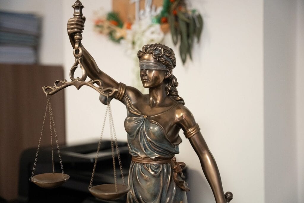 How many lawyers are there? Law firm statistics